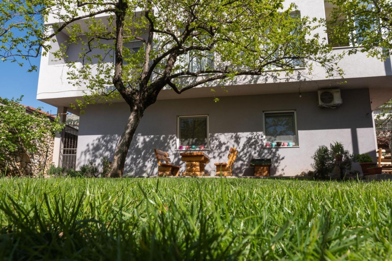 Uno Apartment