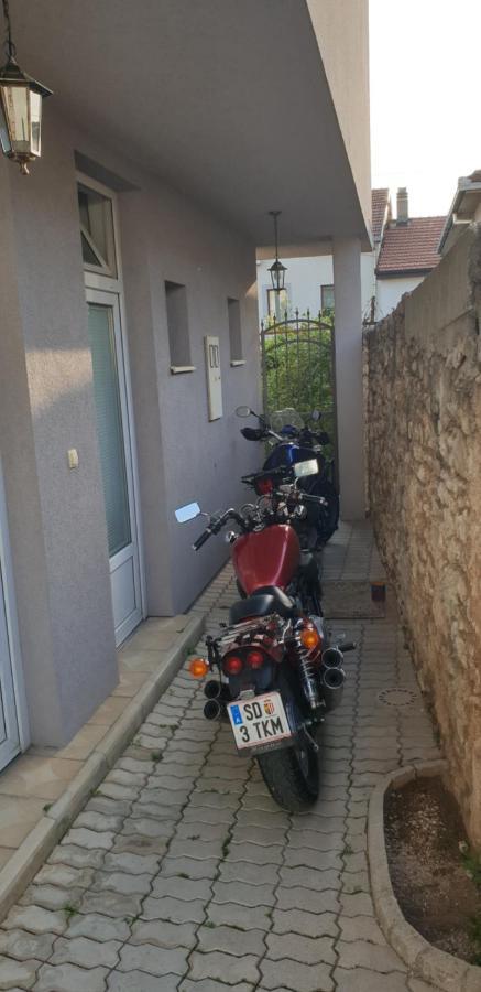 Uno * Mostar