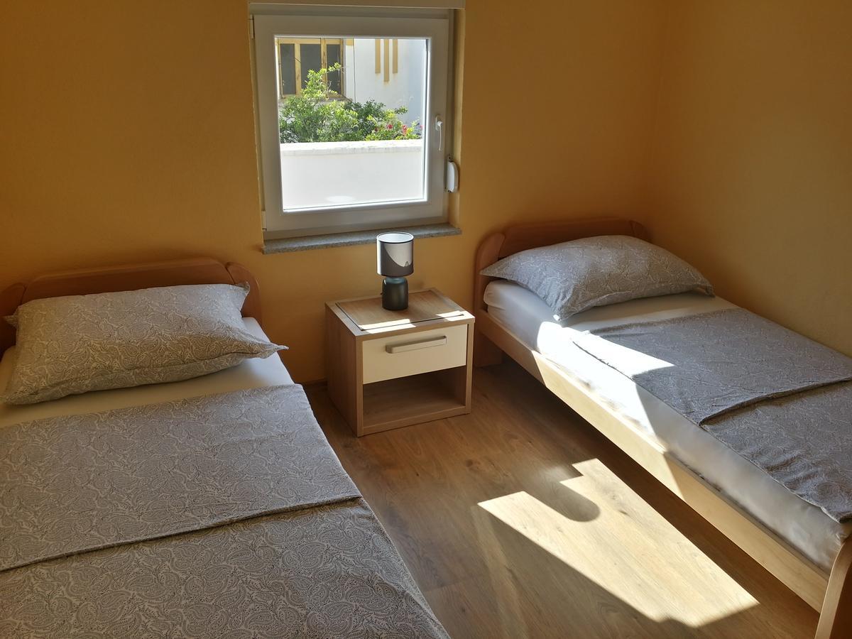 Uno Apartment *
