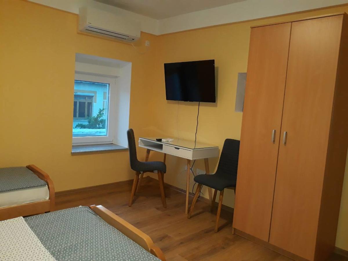 Uno * Mostar